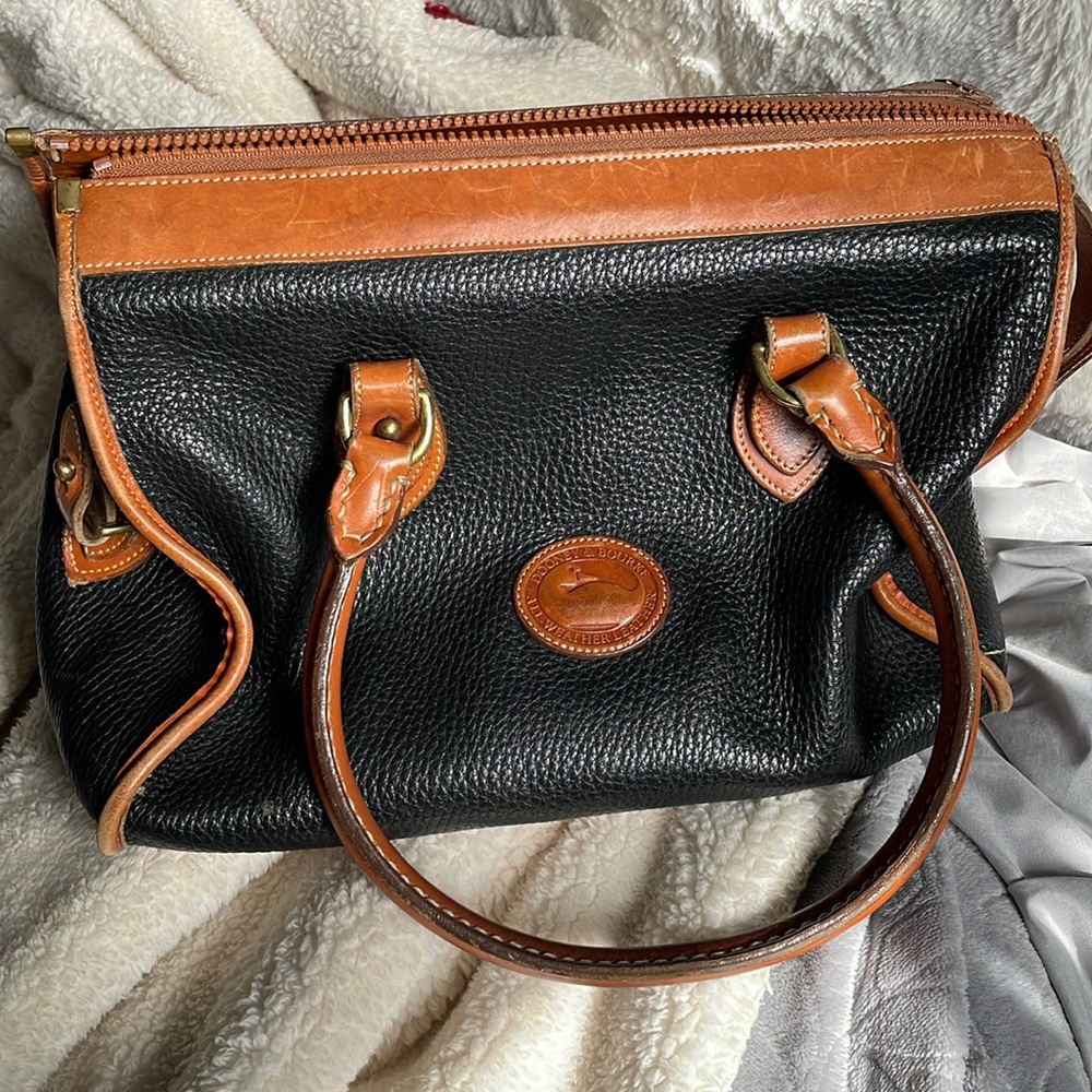 Vintage Dooney and Bourke handbag